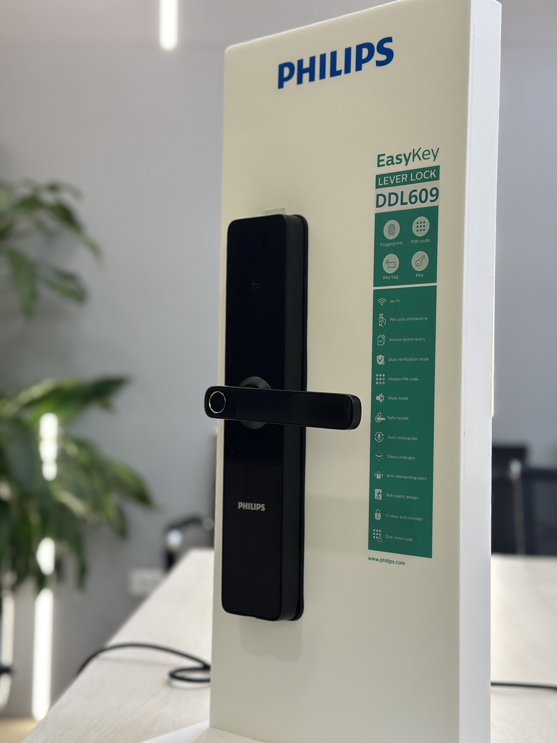 Khóa vân tay Philips DDL609-5HS